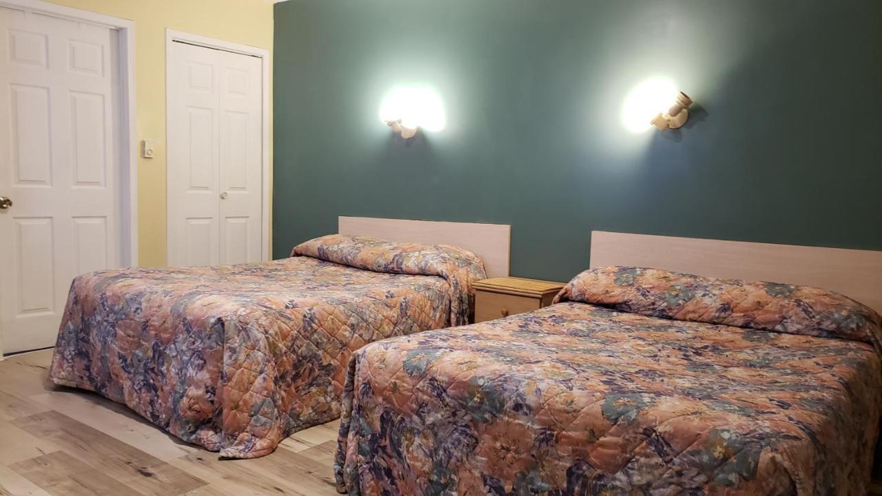 Oakwood Motel Gravenhurst Dış mekan fotoğraf