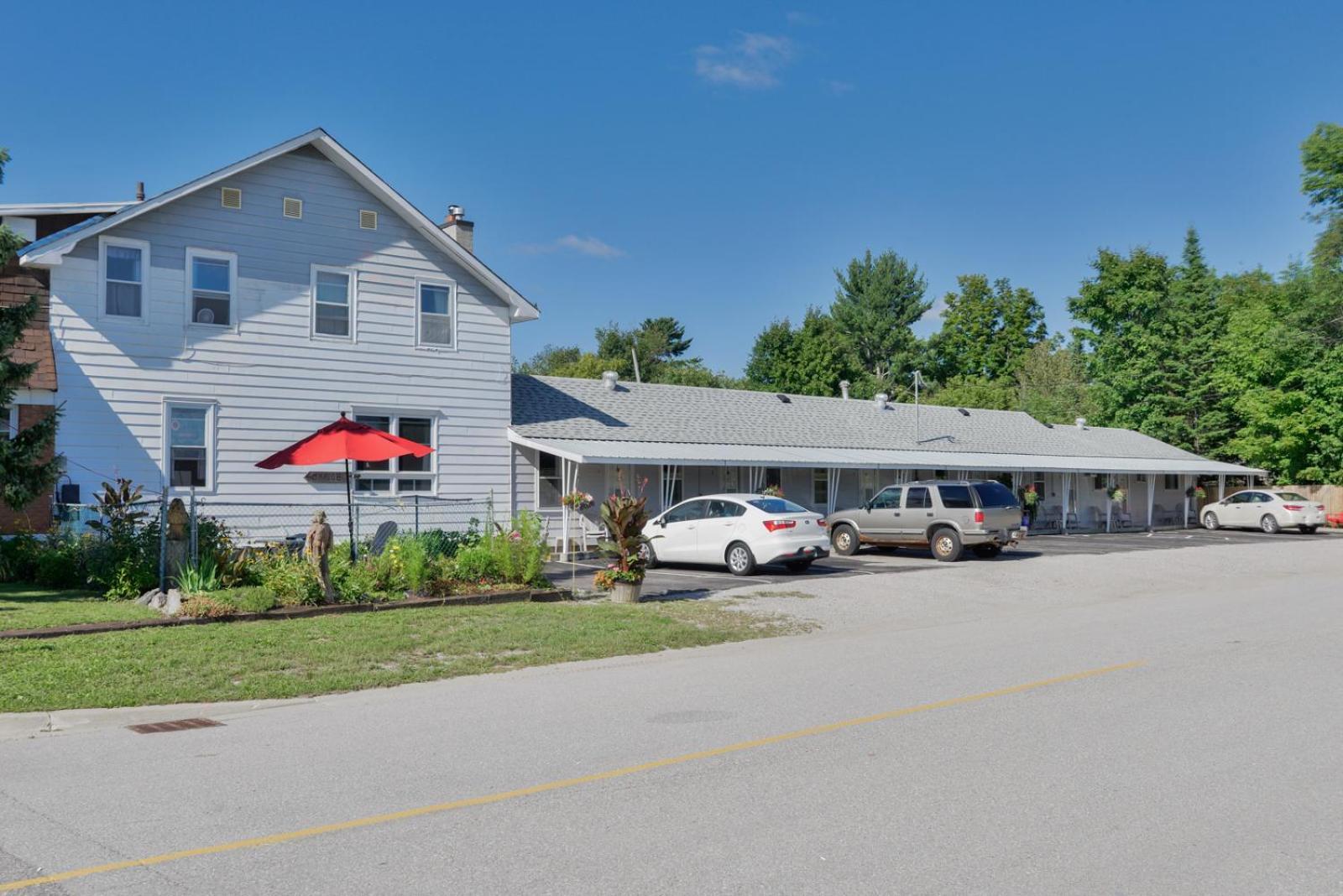 Oakwood Motel Gravenhurst Dış mekan fotoğraf